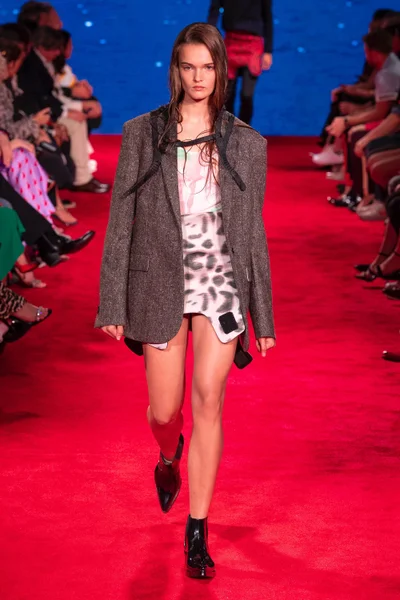 Look 1